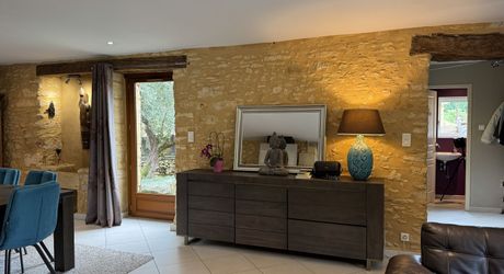 Maison ancienne avec piscine au calme !