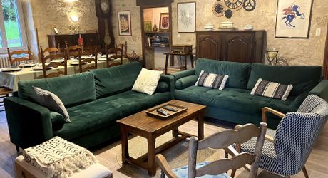 Une maison de caractère au cœur du Périgord Noir - Grande maison familiale avec piscine, vue sur le village et jardin, proche rivière Dordogne.