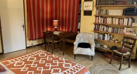 Une maison de caractère au cœur du Périgord Noir - Grande maison familiale avec piscine, vue sur le village et jardin, proche rivière Dordogne.