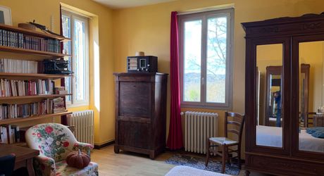 Une maison de caractère au cœur du Périgord Noir - Grande maison familiale avec piscine, vue sur le village et jardin, proche rivière Dordogne.