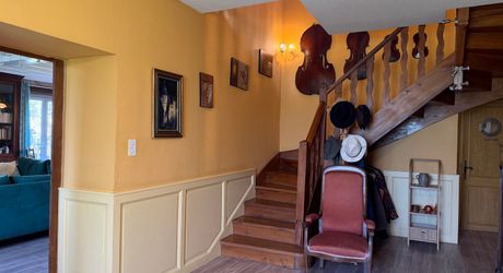 Une maison de caractère au cœur du Périgord Noir - Grande maison familiale avec piscine, vue sur le village et jardin, proche rivière Dordogne.