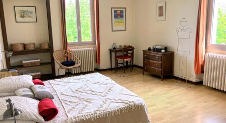 Une maison de caractère au cœur du Périgord Noir - Grande maison familiale avec piscine, vue sur le village et jardin, proche rivière Dordogne.
