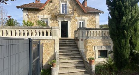 Charmante maison  bourgeoise avec jardin et appartement indépendant, 180 m2 rénovés avec goût 