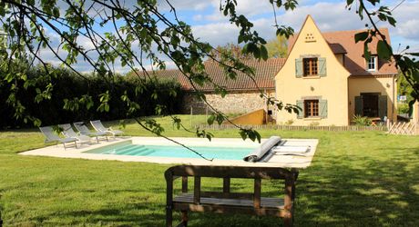 Maison avec piscine et jolie vue en Périgord Noir !