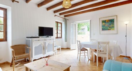 Maison avec piscine et jolie vue en Périgord Noir !
