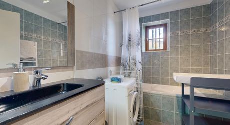 Maison avec piscine et jolie vue en Périgord Noir !