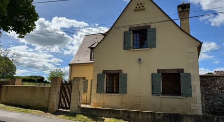 Maison avec piscine et jolie vue en Périgord Noir !
