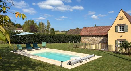 Maison avec piscine et jolie vue en Périgord Noir !