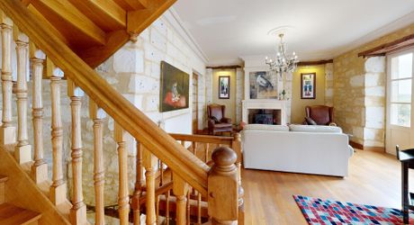 Maison de maître dans coeur de village typique périgourdin