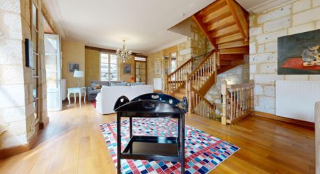 Maison de maître dans coeur de village typique périgourdin