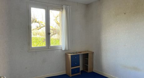 Maison contemporaine à vendre à SARLAT-LA-CANEDA, 104m², 4 chambres, garage, jardin, tout confort. 