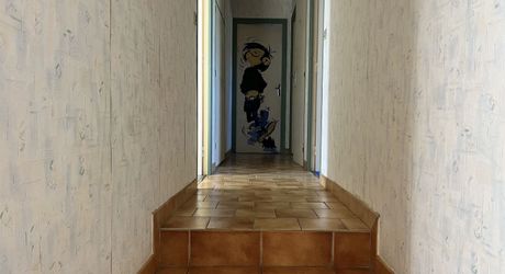 Maison contemporaine à vendre à SARLAT-LA-CANEDA, 104m², 4 chambres, garage, jardin, tout confort. 