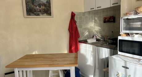 Maison contemporaine à vendre à SARLAT-LA-CANEDA, 104m², 4 chambres, garage, jardin, tout confort. 