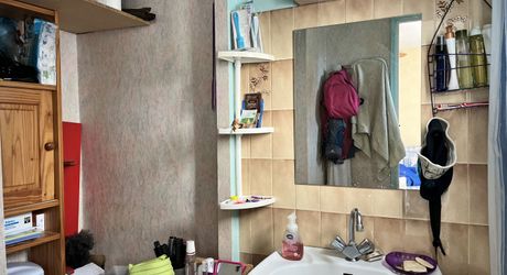 Maison contemporaine à vendre à SARLAT-LA-CANEDA, 104m², 4 chambres, garage, jardin, tout confort. 