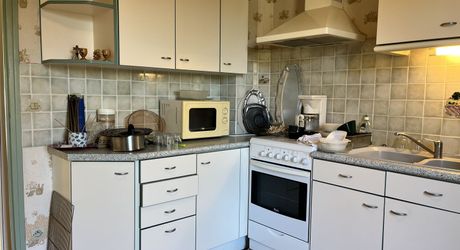 Maison contemporaine à vendre à SARLAT-LA-CANEDA, 104m², 4 chambres, garage, jardin, tout confort. 