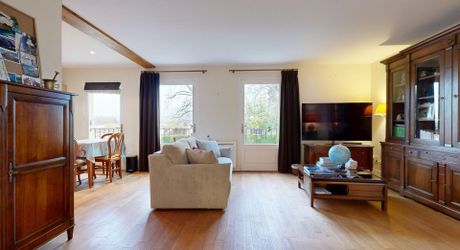  EXCLUSIVITE LABEL PIERRES Appartement belles prestations, résidence calme, plein centre village, parking sécurisé