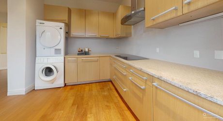  EXCLUSIVITE LABEL PIERRES Appartement belles prestations, résidence calme, plein centre village, parking sécurisé