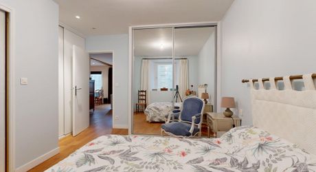  EXCLUSIVITE LABEL PIERRES Appartement belles prestations, résidence calme, plein centre village, parking sécurisé