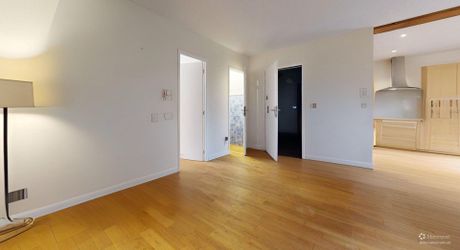  EXCLUSIVITE LABEL PIERRES Appartement belles prestations, résidence calme, plein centre village, parking sécurisé