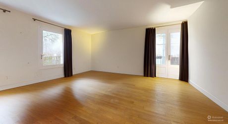  EXCLUSIVITE LABEL PIERRES Appartement belles prestations, résidence calme, plein centre village, parking sécurisé