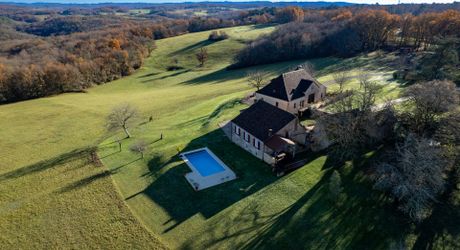 Luxury Estate in Périgord Noir: Stunning Views, Income Potential (Gîte/B&B), Pool, and 67 Acres of Private Land