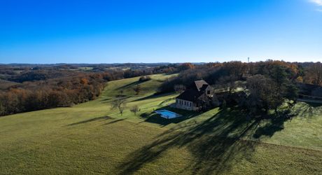 Luxury Estate in Périgord Noir: Stunning Views, Income Potential (Gîte/B&B), Pool, and 67 Acres of Private Land
