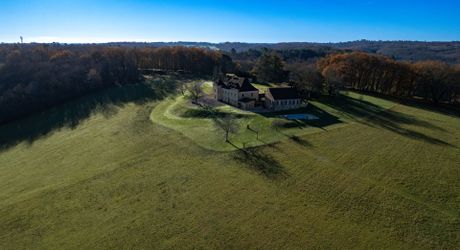Luxury Estate in Périgord Noir: Stunning Views, Income Potential (Gîte/B&B), Pool, and 67 Acres of Private Land