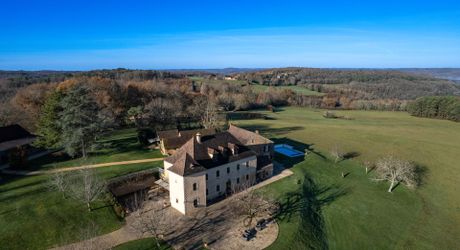 Luxury Estate in Périgord Noir: Stunning Views, Income Potential (Gîte/B&B), Pool, and 67 Acres of Private Land