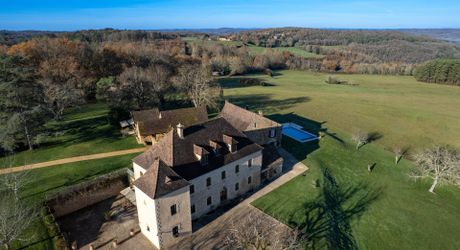 Luxury Estate in Périgord Noir: Stunning Views, Income Potential (Gîte/B&B), Pool, and 67 Acres of Private Land