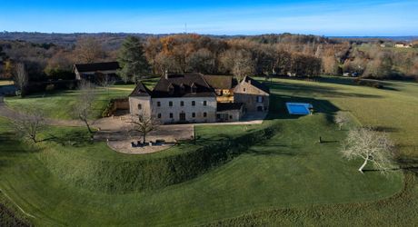 Luxury Estate in Périgord Noir: Stunning Views, Income Potential (Gîte/B&B), Pool, and 67 Acres of Private Land