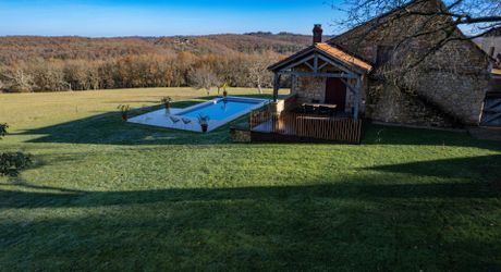 Luxury Estate in Périgord Noir: Stunning Views, Income Potential (Gîte/B&B), Pool, and 67 Acres of Private Land