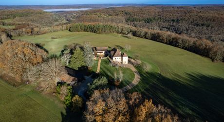 Luxury Estate in Périgord Noir: Stunning Views, Income Potential (Gîte/B&B), Pool, and 67 Acres of Private Land