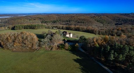 Luxury Estate in Périgord Noir: Stunning Views, Income Potential (Gîte/B&B), Pool, and 67 Acres of Private Land
