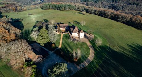 Luxury Estate in Périgord Noir: Stunning Views, Income Potential (Gîte/B&B), Pool, and 67 Acres of Private Land