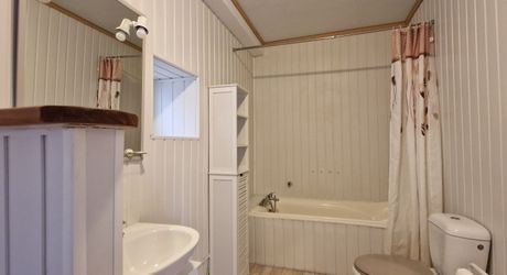 Maison individuelle 96m2, 3 chambres, Jardinet clos, non loin des commerces