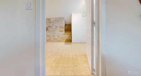 Maison très belle vue, 3 chambres, un bureau, piscine et nombreuses dépendances. Visite virtuelle sur demande