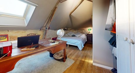 Maison très belle vue, 3 chambres, un bureau, piscine et nombreuses dépendances. Visite virtuelle sur demande