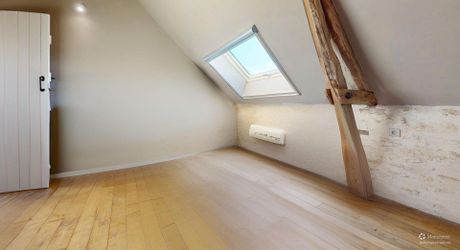 Maison très belle vue, 3 chambres, un bureau, piscine et nombreuses dépendances. Visite virtuelle sur demande