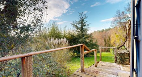 Maison très belle vue, 3 chambres, un bureau, piscine et nombreuses dépendances. Visite virtuelle sur demande