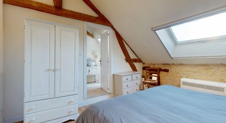 Maison très belle vue, 3 chambres, un bureau, piscine et nombreuses dépendances. Visite virtuelle sur demande