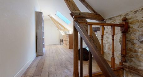 Maison très belle vue, 3 chambres, un bureau, piscine et nombreuses dépendances. Visite virtuelle sur demande