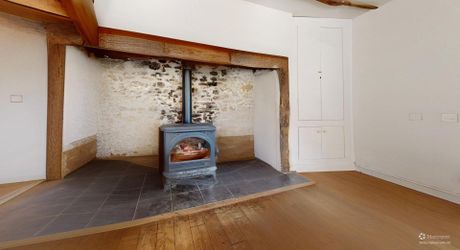 Maison très belle vue, 3 chambres, un bureau, piscine et nombreuses dépendances. Visite virtuelle sur demande