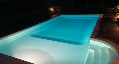 Maison très belle vue, 3 chambres, un bureau, piscine et nombreuses dépendances. Visite virtuelle sur demande