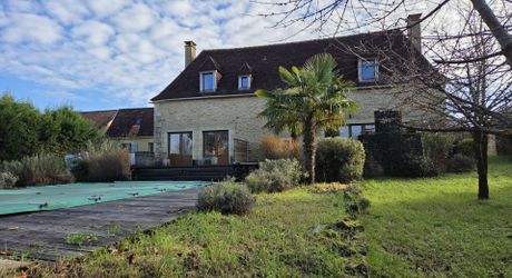 Ensemble de maisons en pierre