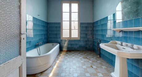 Redonnez vie à l'histoire : Immeuble de 229 m² en plein centre ville. Visite virtuelle sur demande