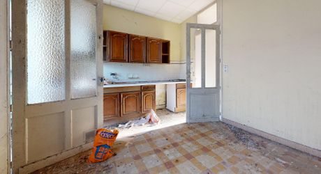 Redonnez vie à l'histoire : Immeuble de 229 m² en plein centre ville. Visite virtuelle sur demande