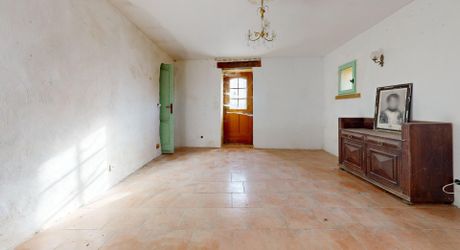 Propriété en pierre du Périgord avec dépendances, piscine, vue dégagée et calme !