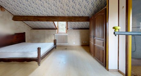 Propriété en pierre du Périgord avec dépendances, piscine, vue dégagée et calme !