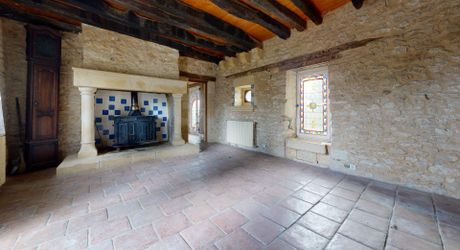 Propriété en pierre du Périgord avec dépendances, piscine, vue dégagée et calme !