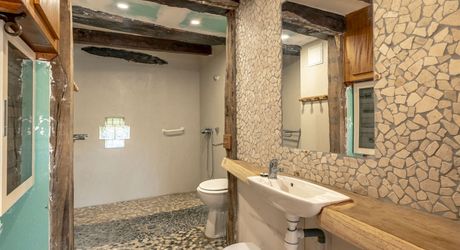 LABEL PIERRES EXCLUSIVE Exceptional 26-hectare estate – 6 cottages to develop – High yield – Châtres (24120) Surrounded by nature, not overlooked – Absolute tranquility